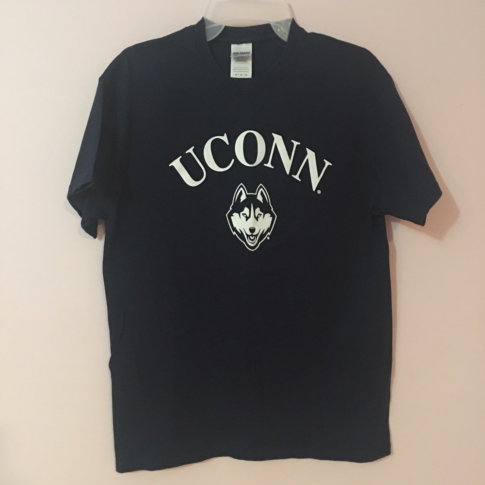 UCONN huskies shirt